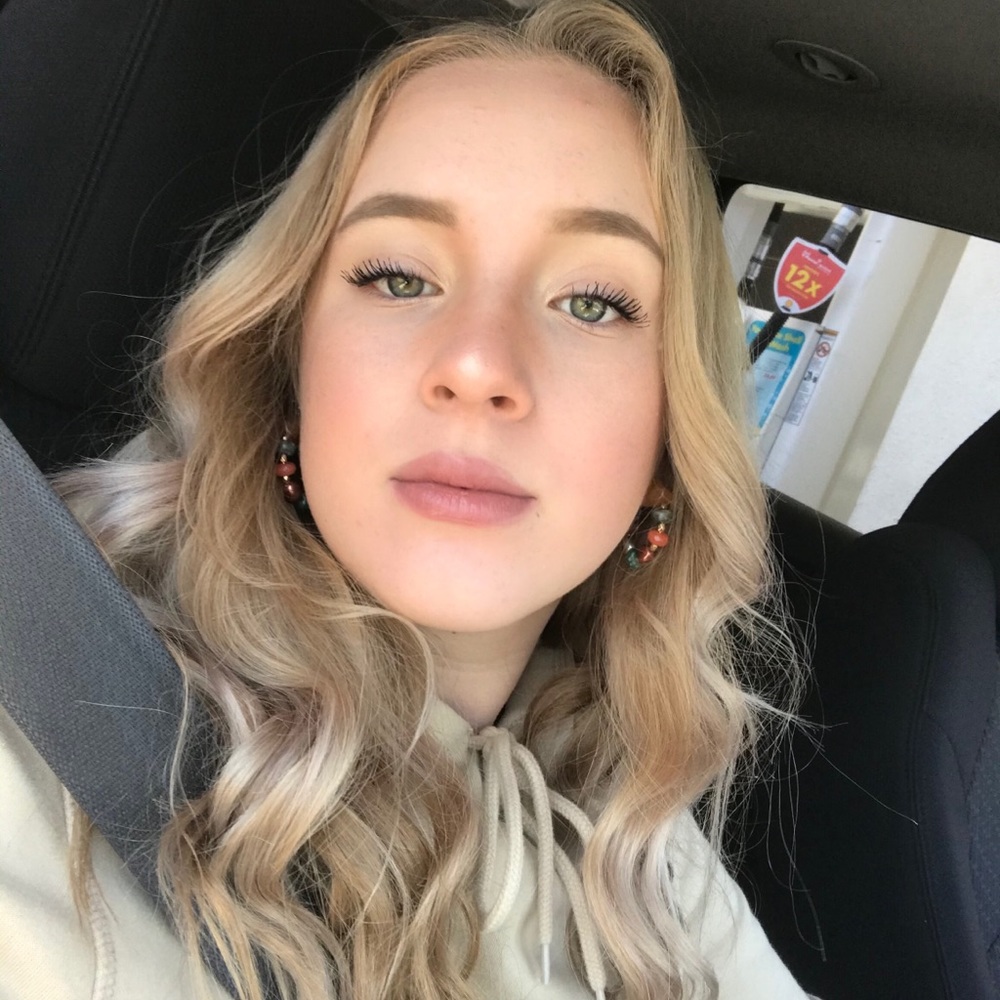 Meet your Posher, Aria